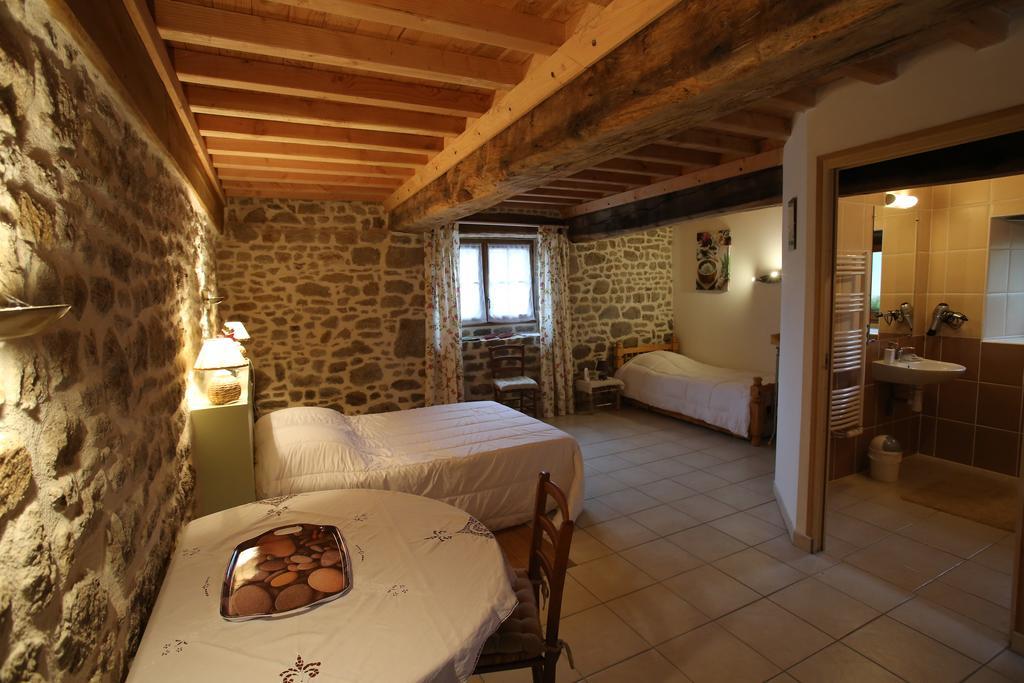 Ferme Cidricole Hugues Desfrieches Bed & Breakfast Sainte-Marguerite-de-Carrouges ห้อง รูปภาพ
